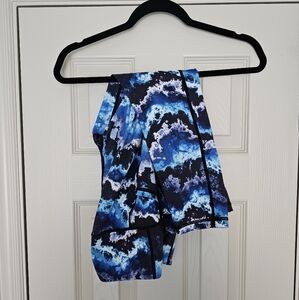 CVG storm capri leggings
